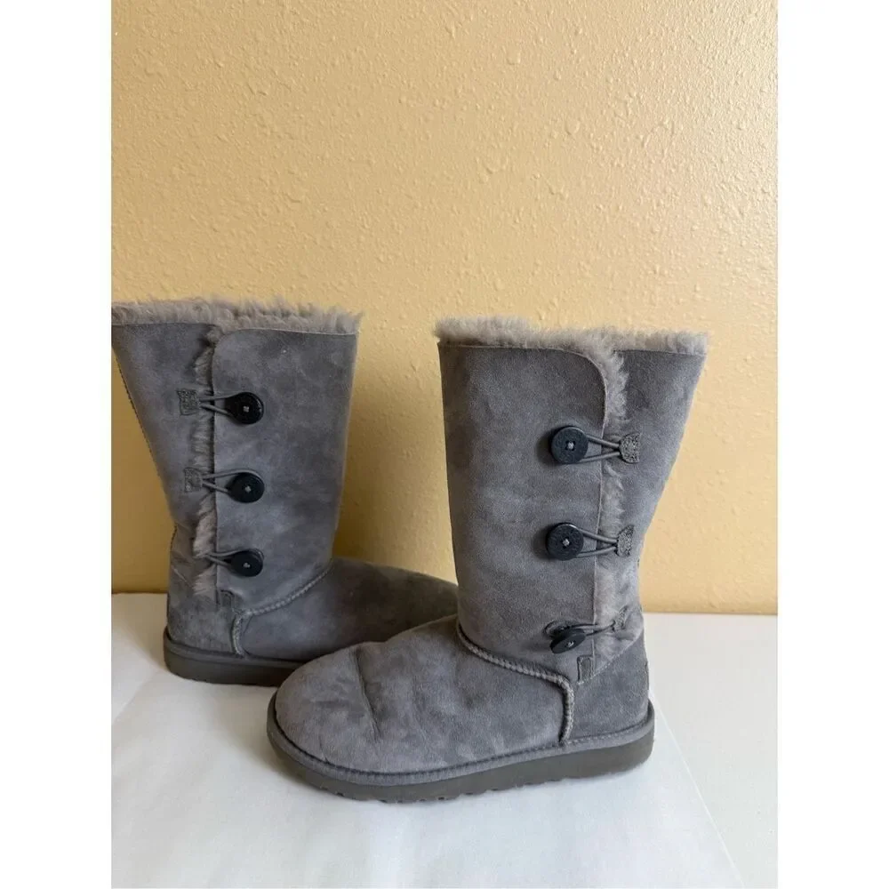 UGG Bailey Button Triplet II Boot Color: Grey Size 6